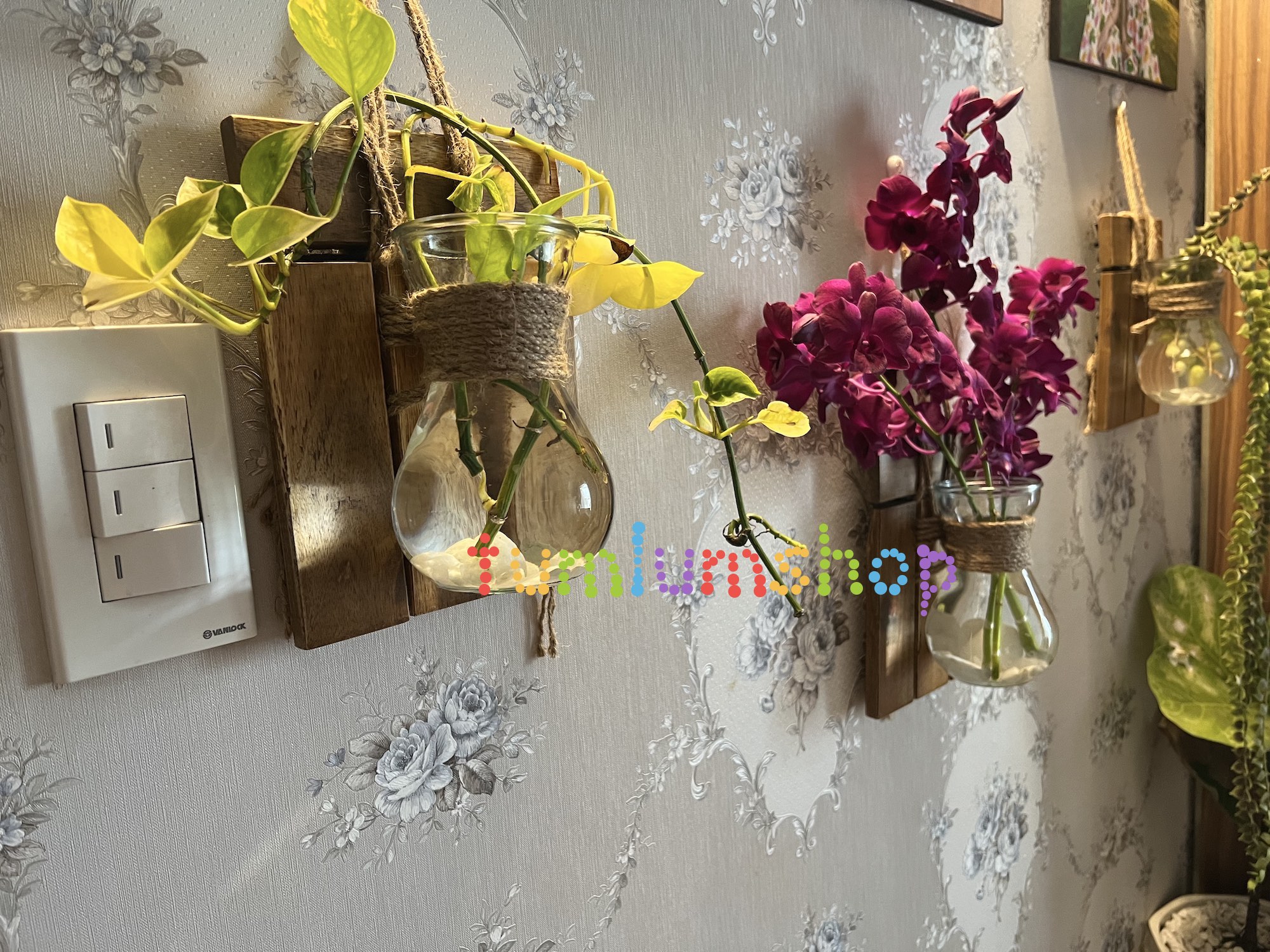 Lọ hoa thuỷ tinh kèm bảng gỗ decor trang trí nhà cửa